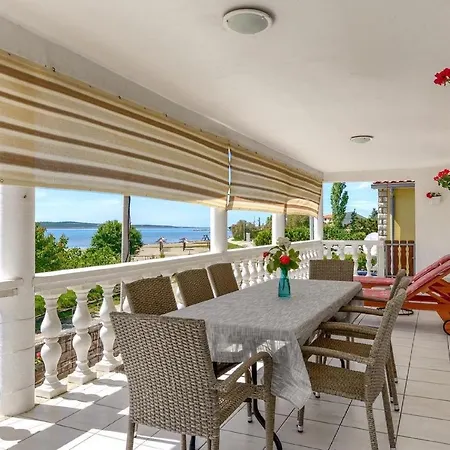 Lejlighed Apartments-pia *