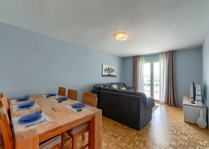 Apartments-pia شقة *